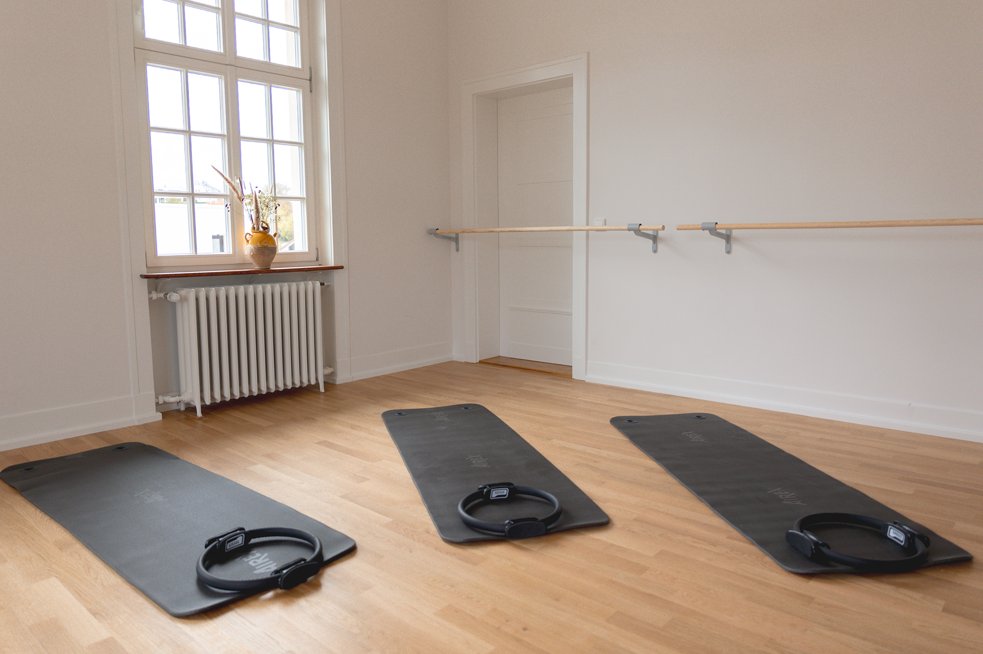 Leerer Trainingsraum mit Matten. Leerer Trainingsraum mit Matten.